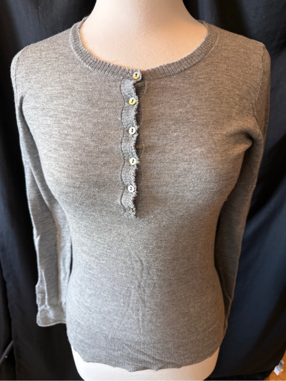 Two Nine One Women's Knit Henley Button Pullover Sweater Gray, Size 01